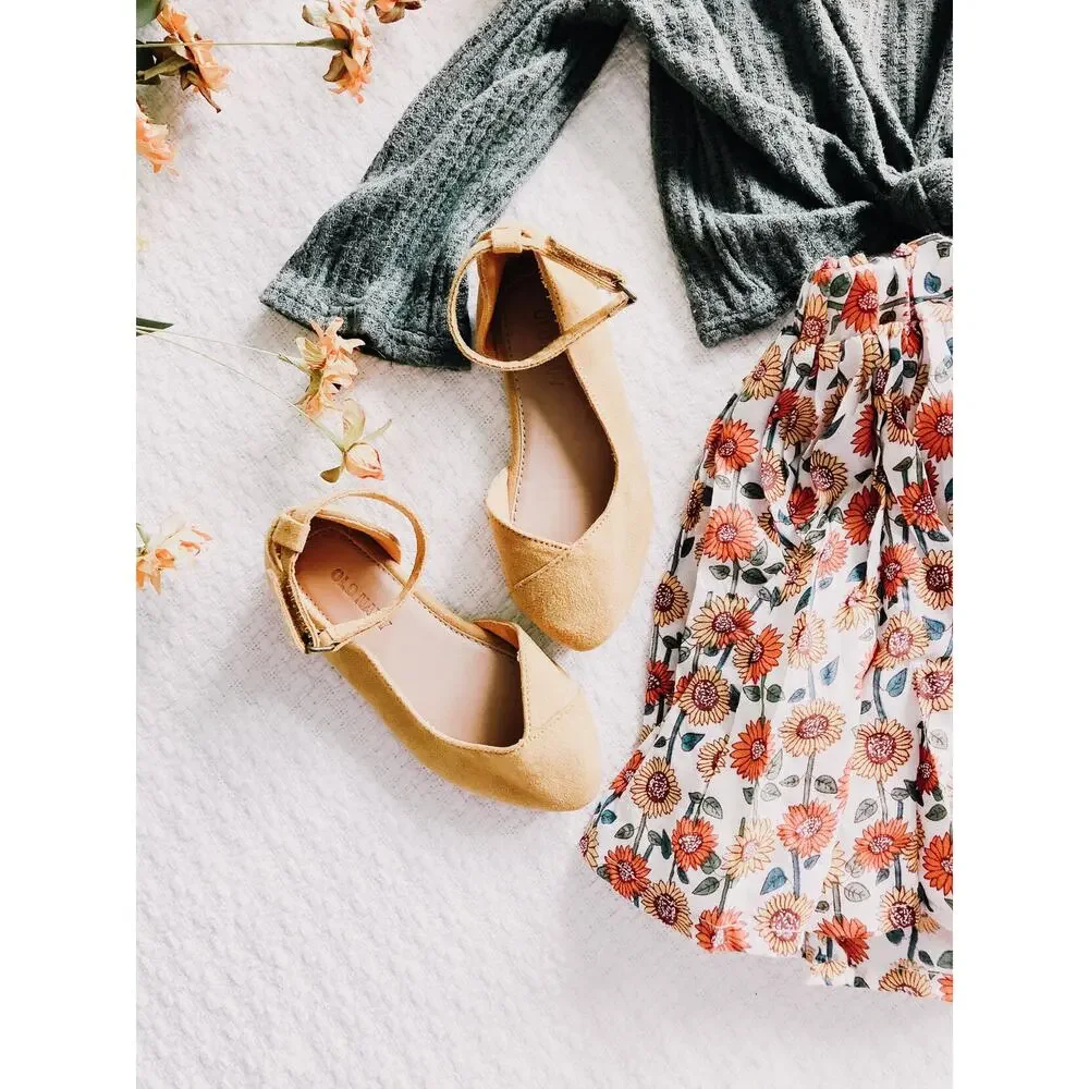 EUC Old Navy Golden Soft Ballet Flats 7